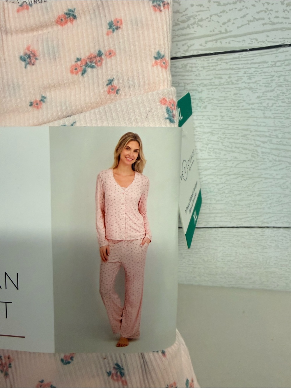 Live 2 Lounge Pink Floral 3Piece Pajama Set Ribbed Cardigan, Tank & Pants XL NWT